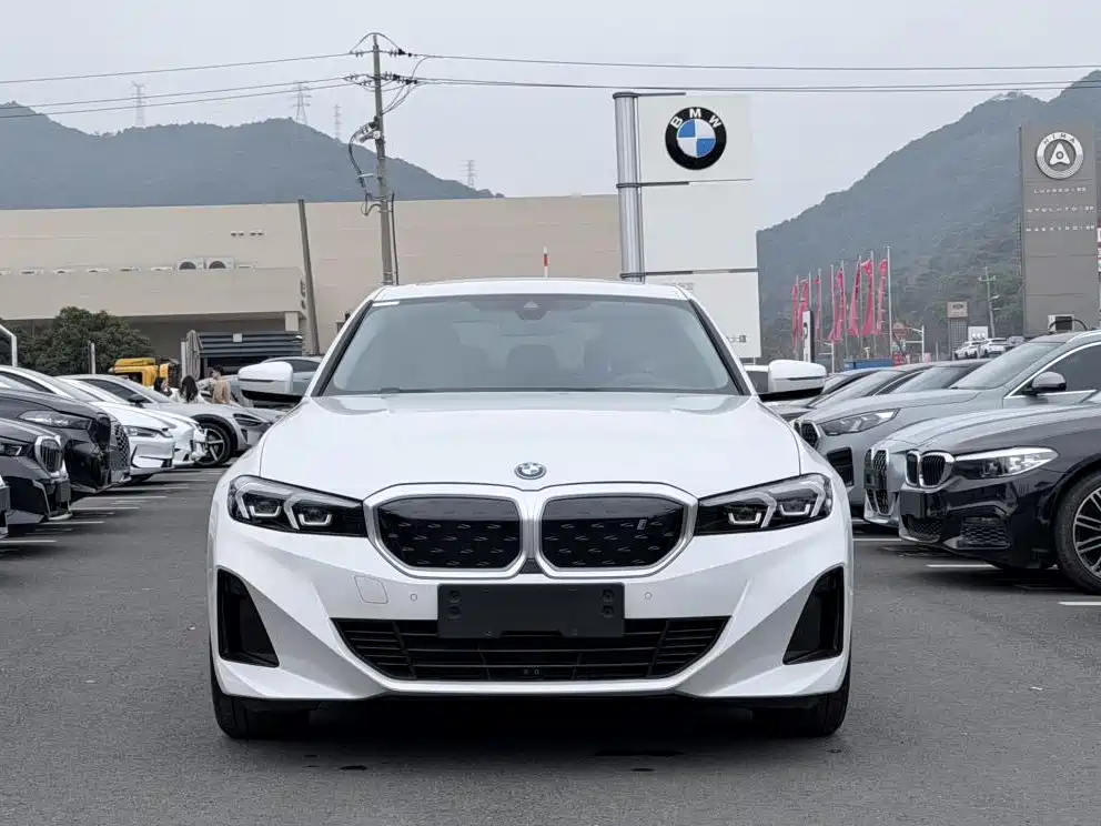 BMW i3 2022 eDrive 35 L фото 7