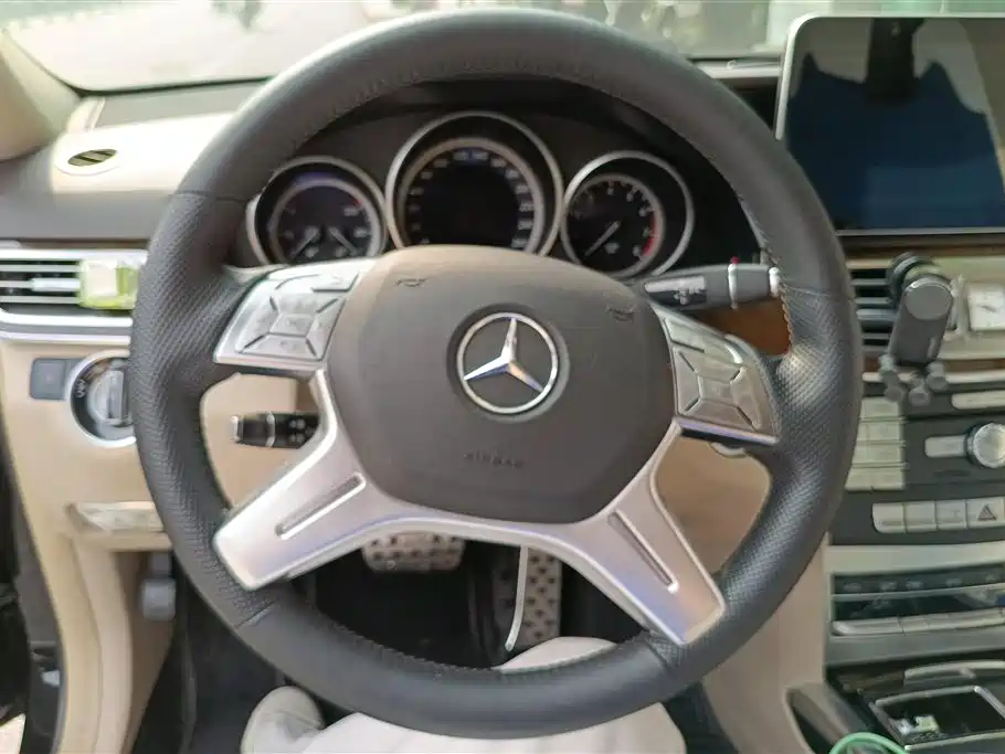 Mercedes-Benz E-Class 2015 Facelift E 200 L фото 15