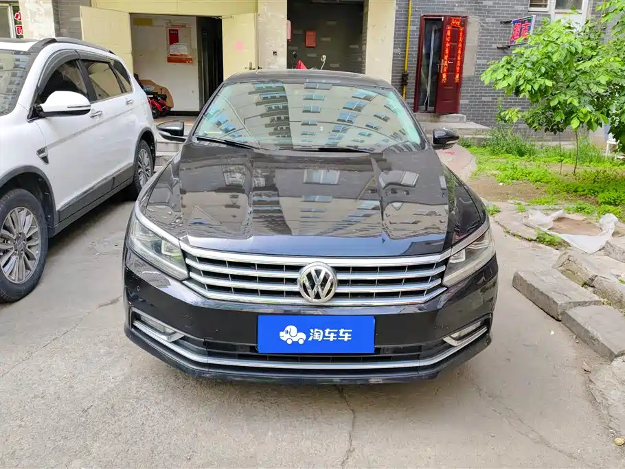 Volkswagen Passat 2016 330TSI DSG Executive Edition фото 2
