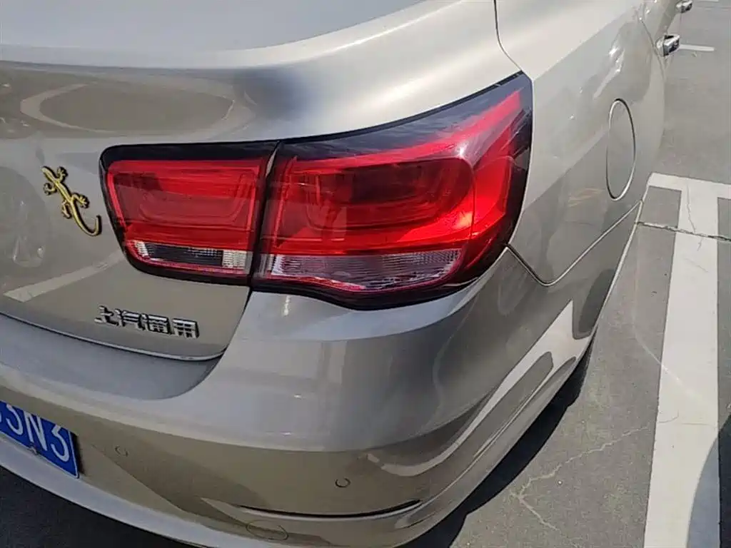 Chevrolet Malibu 2016 2.0L Automatic Luxury фото 8