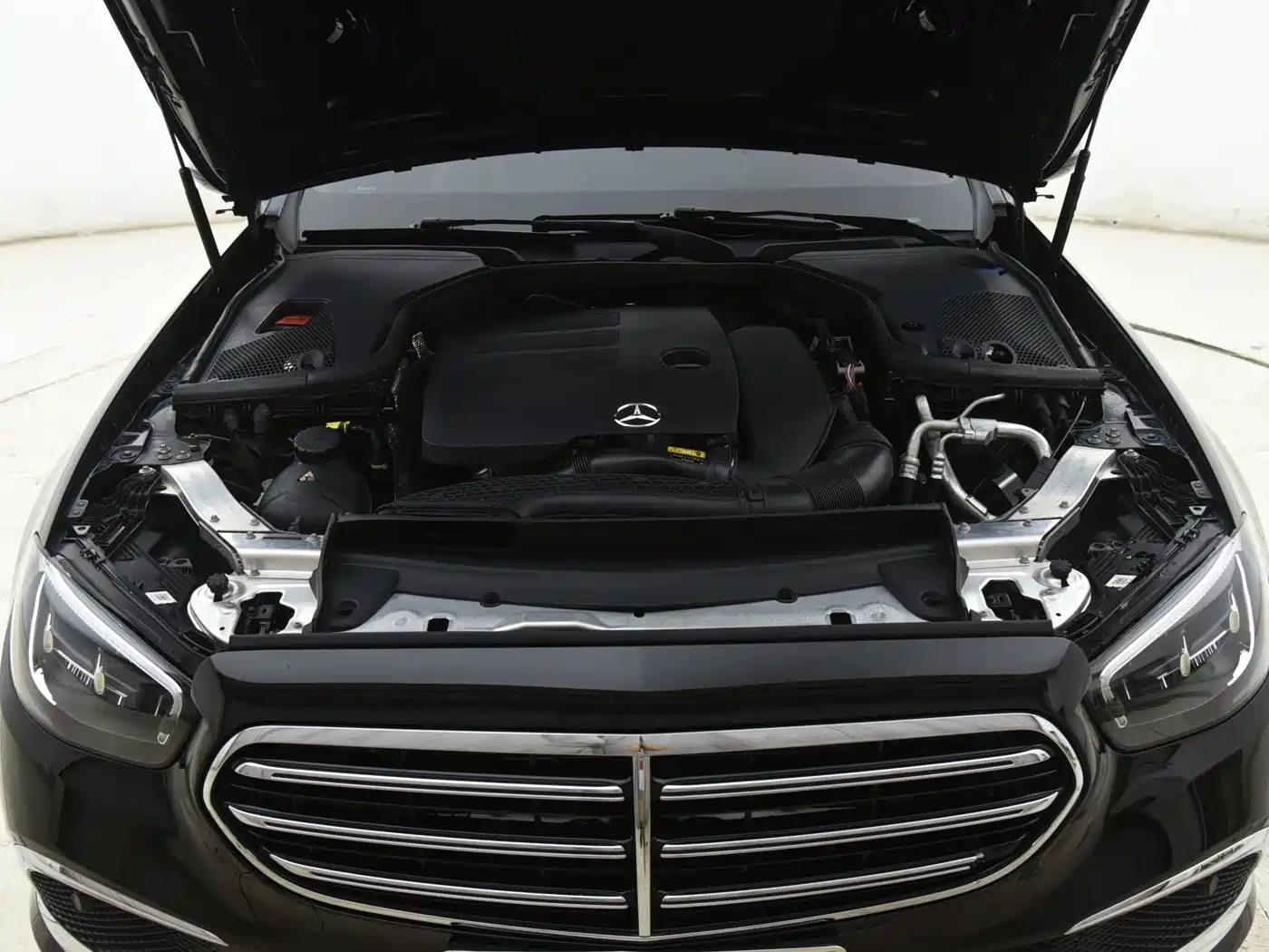 Mercedes-Benz E-Class 2021 E 260 L фото 15