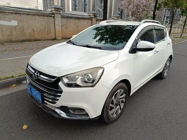  JAC Motors Refine S2 2015 1.5L CVT Luxury Smart