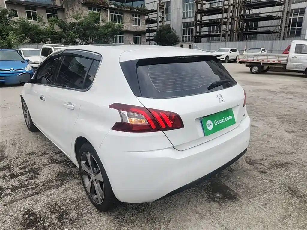 Peugeot 308S 2015 1.2T Auto Dynamic Edition фото 5
