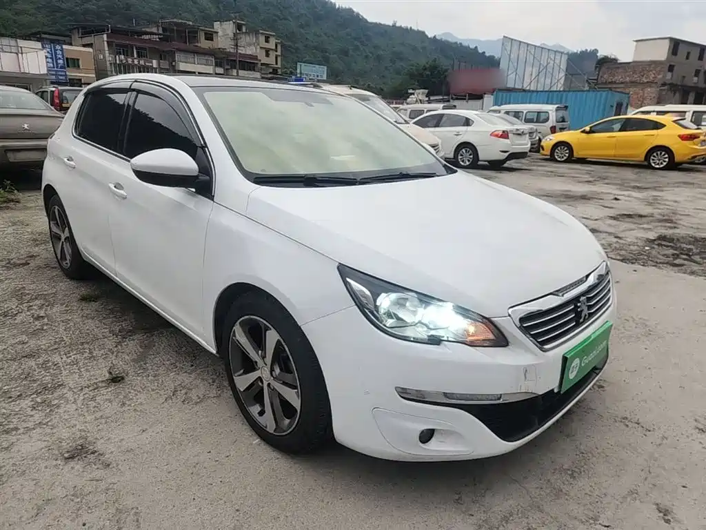 Peugeot 308S 2015 1.2T Auto Dynamic Edition фото 4