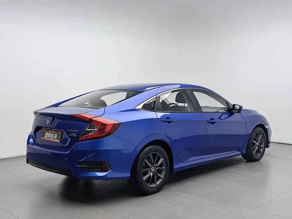 Фото 2 - Honda Civic