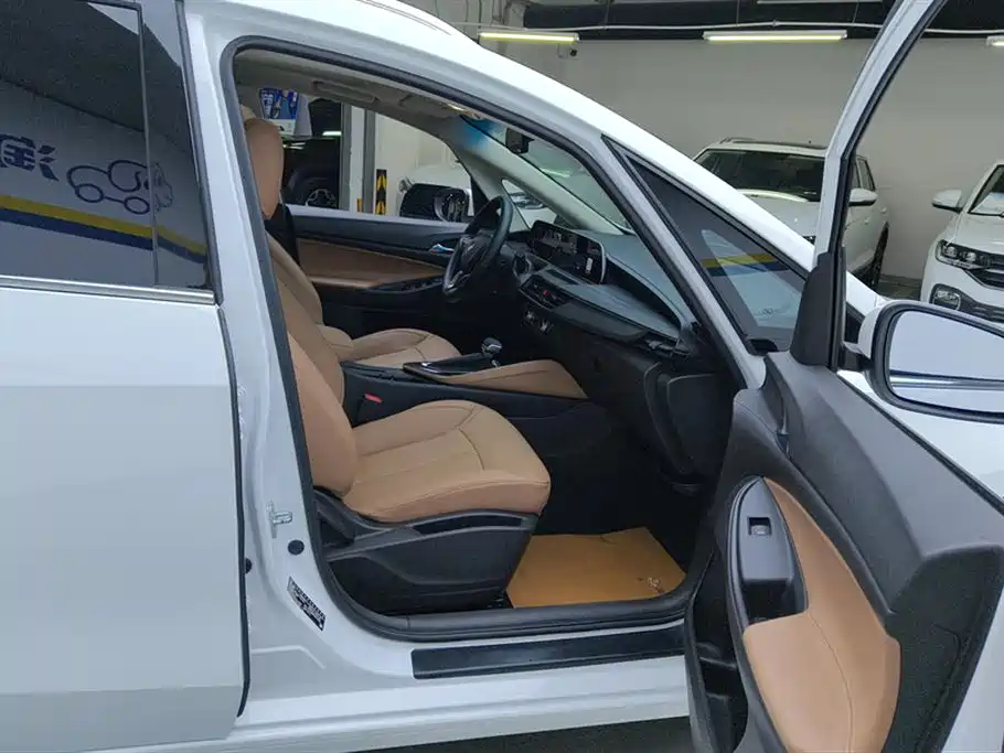 Buick GL6 2021 323T Mild Hybrid Connected Luxury фото 8