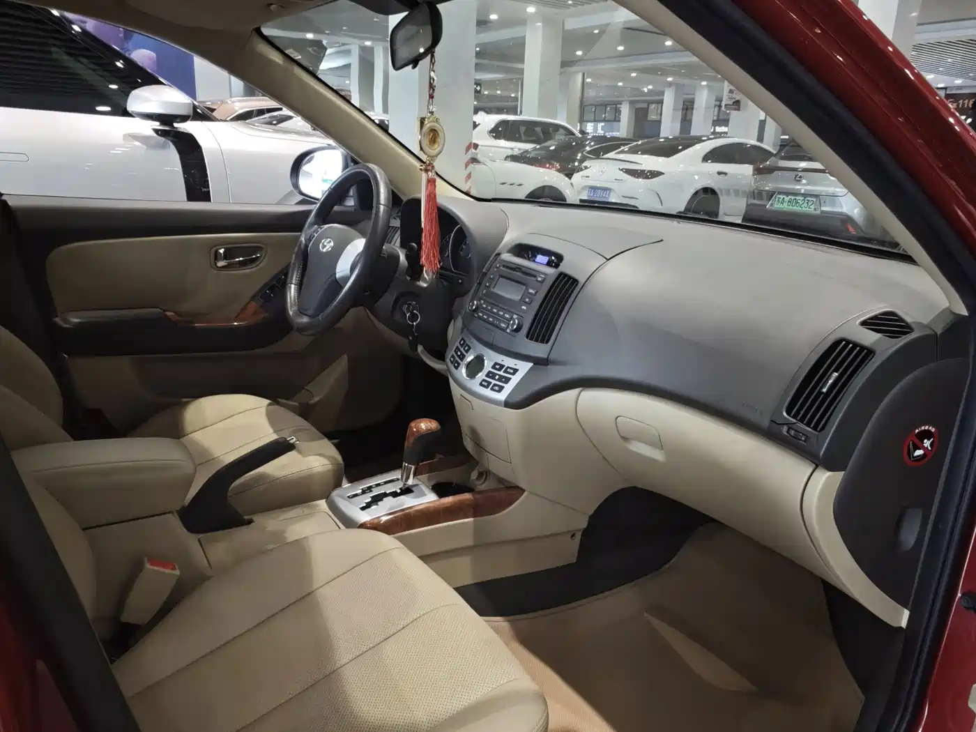 Hyundai Elantra 2010 1.6L AT GLS фото 11
