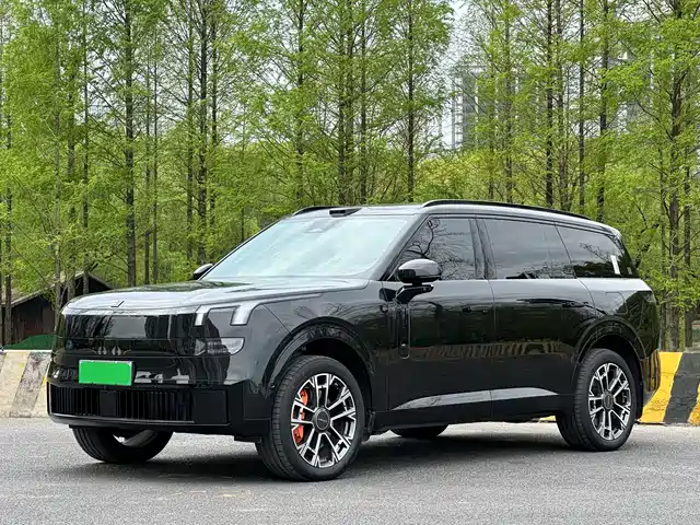  Lynk & Co Lynk & Co 900 2025 1.5T Ultra
