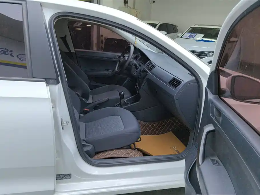 Volkswagen Santana 2018 1.5L Manual Trend Edition фото 8