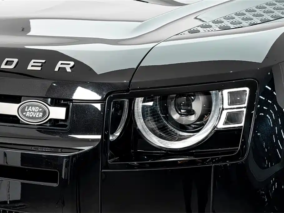 Land Rover Defender 2025 110 3.0T P400 -Dynamic HSE фото 4