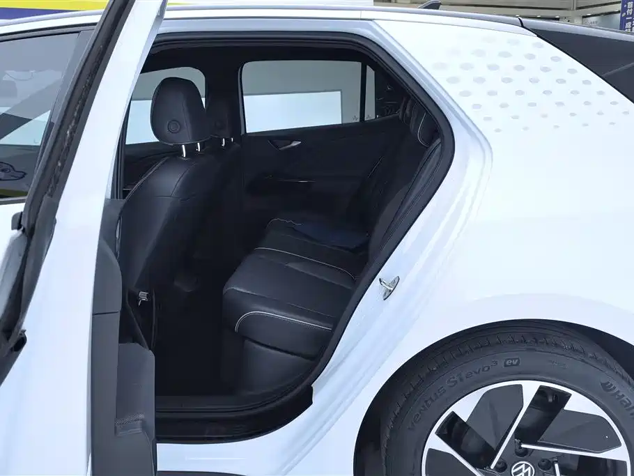 Volkswagen ID.3 2023 Upgraded Pure Intelligence Edition фото 11