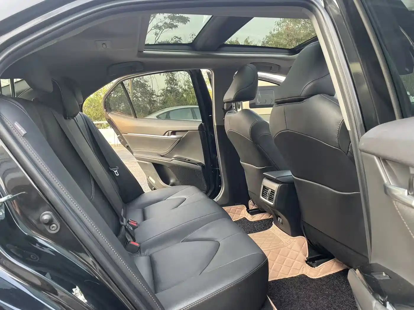 Toyota Camry 2023 2.5G Luxury Edition фото 7
