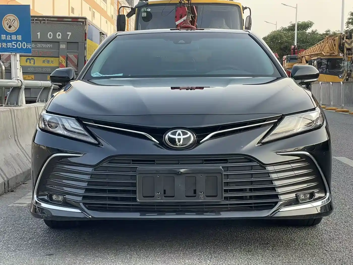 Toyota Camry 2023 2.5G Luxury Edition фото 2