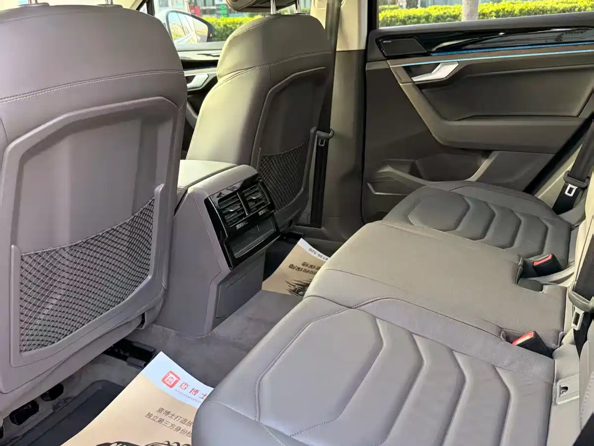 Volkswagen Touareg 2020 3.0TSI Enjoyment Edition China VI фото 9