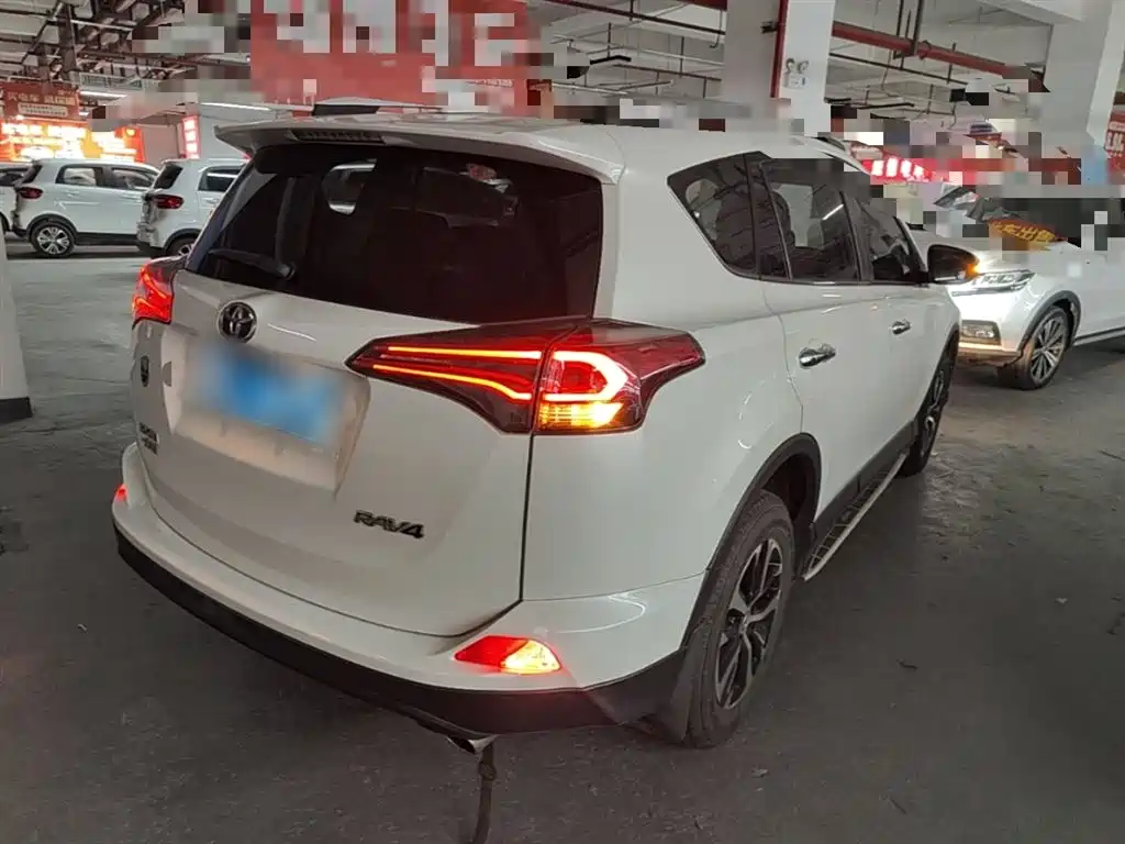 Toyota RAV4 Rongfang 2016 2.0L CVT 2WD Trend (China V) фото 7