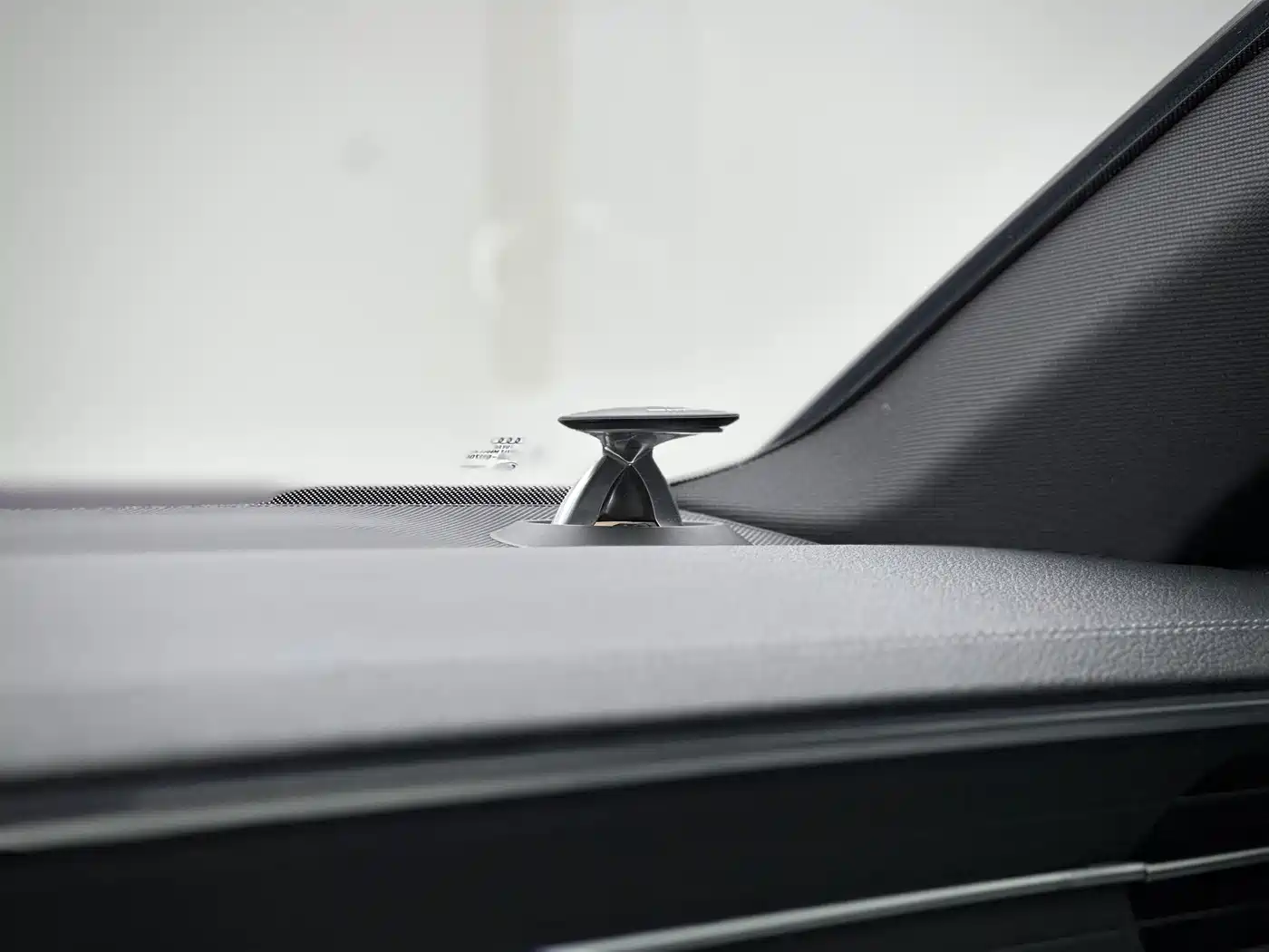 Audi A7L 2024 45 TFSI quattro S-line Black Warrior Edition фото 13
