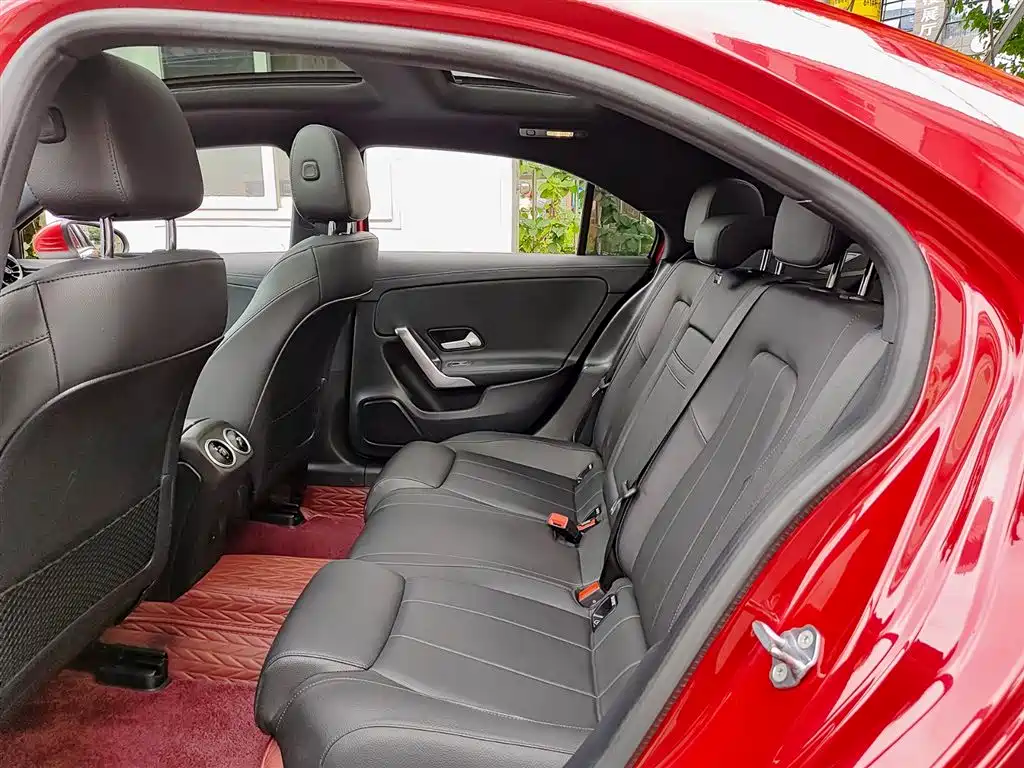 Mercedes-Benz A-Class 2022 Facelift A 200 L Sport Sedan Dynamic фото 8