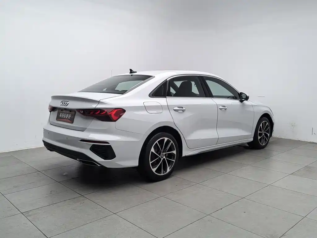 Фото 2 - Audi A3