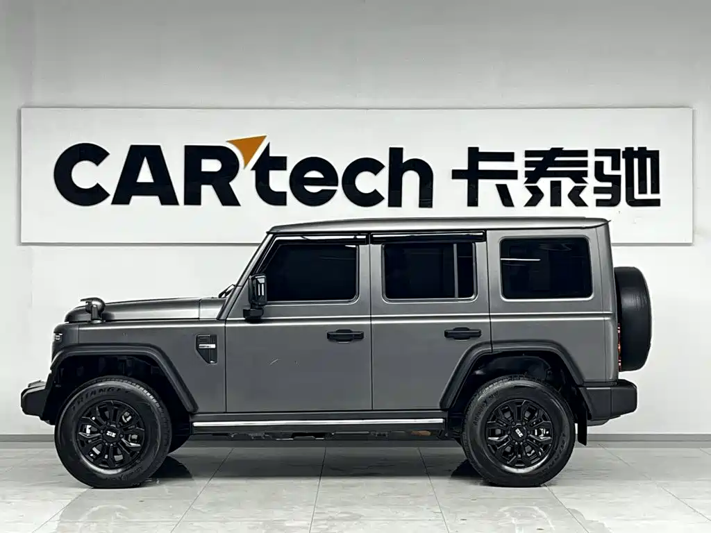 212 T01 2025 2024 2.0T Explorer