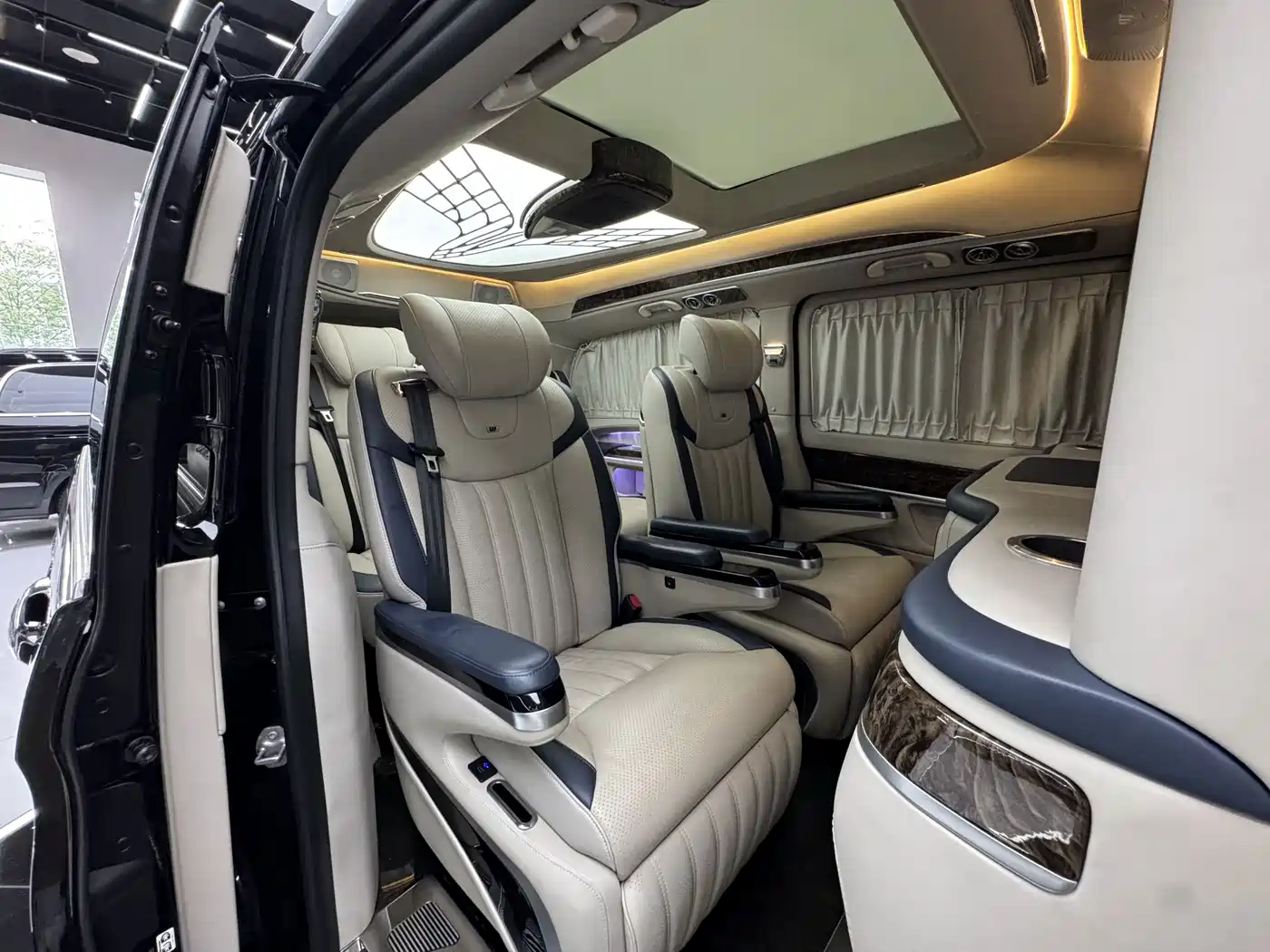 Weihao Auto Kamaz V-Class 2022 2022 2.0T Tianyue Undivided 7-Seater