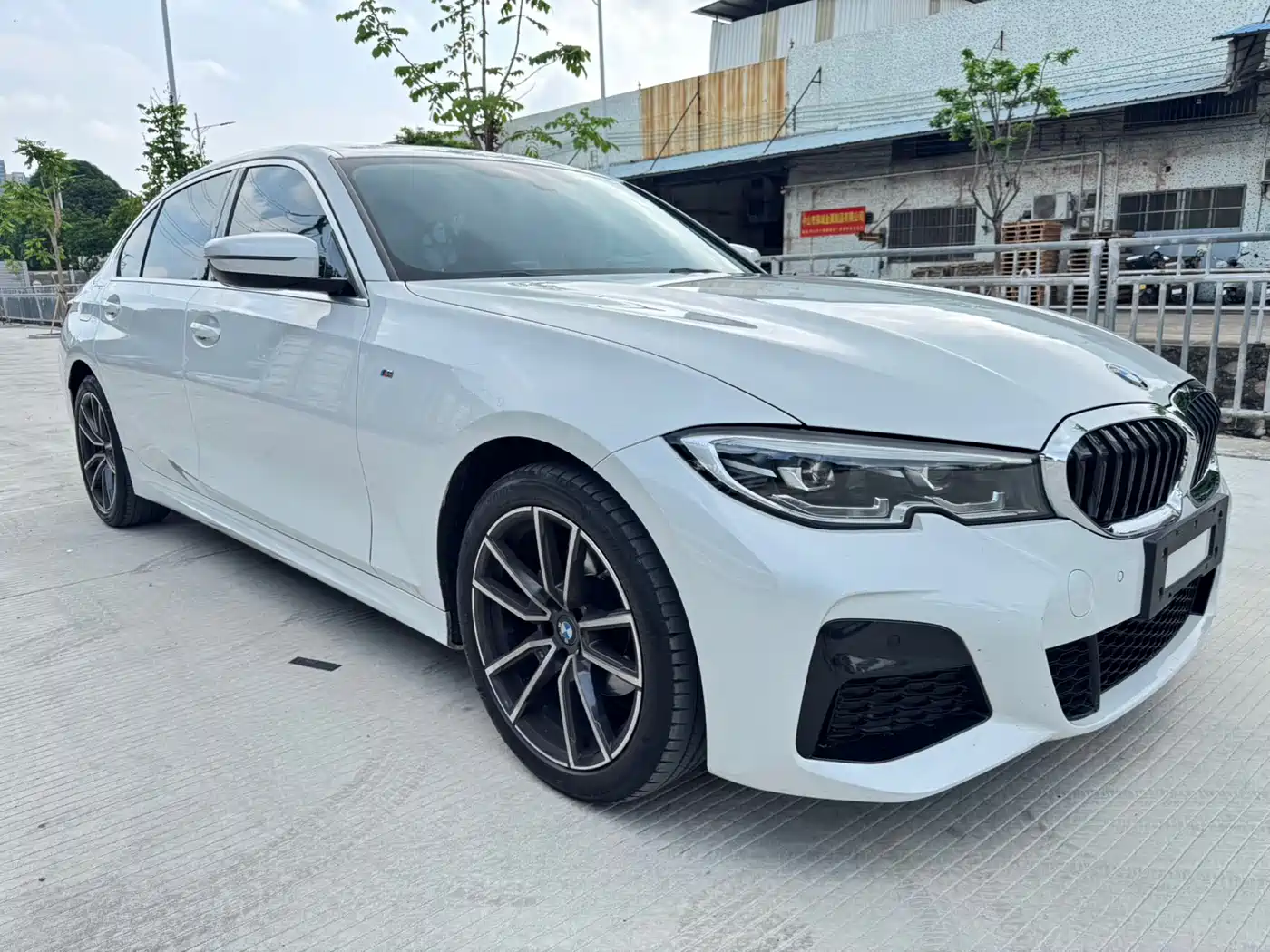 BMW 3-SERIES