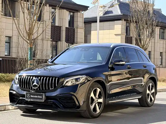 MERCEDES-BENZ GLC