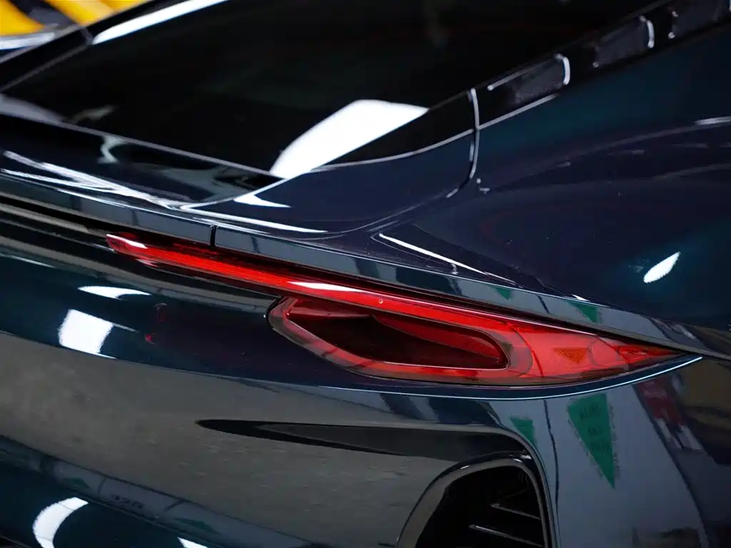 Lotus Cars EMIRA 2021 2.0T DCT First Edition фото 4