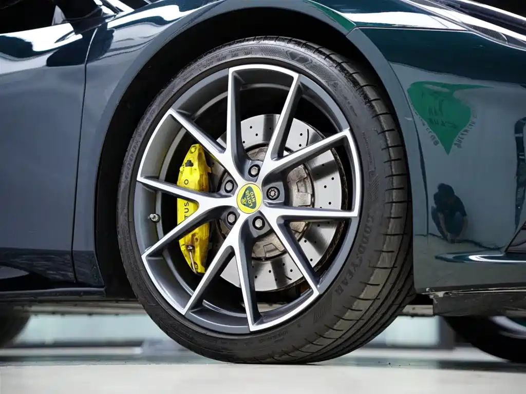 Lotus Cars EMIRA 2021 2.0T DCT First Edition фото 45