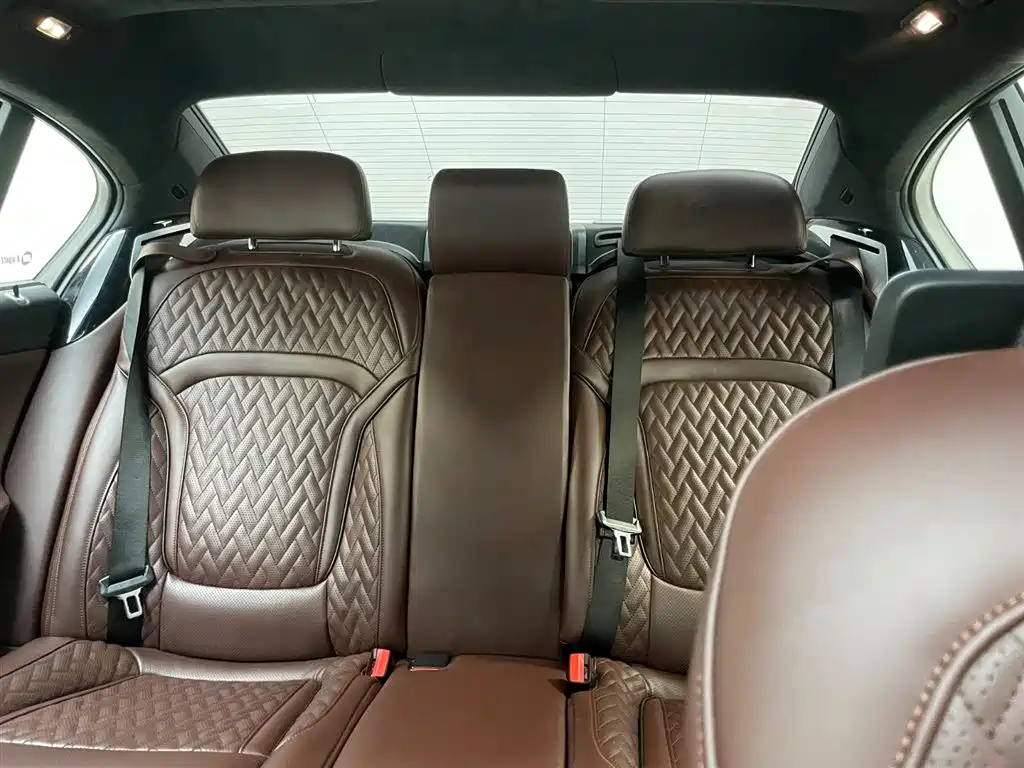 BMW 7 Series 2019 Facelift 740Li xDrive Executive M Sport Package фото 11