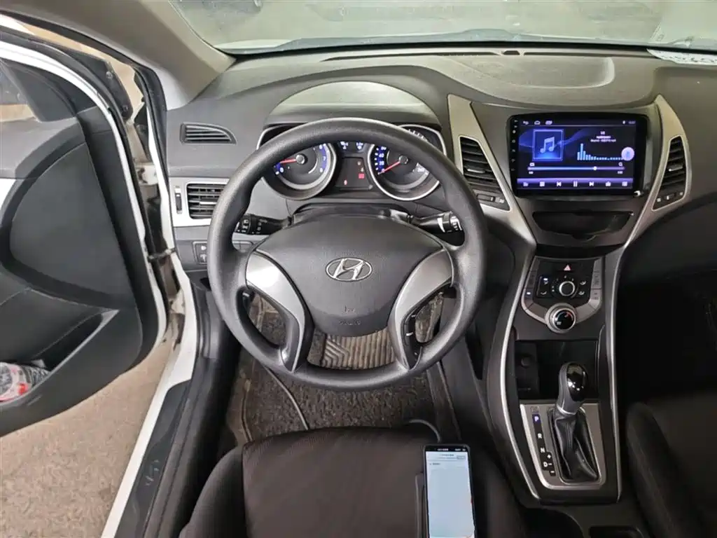 Hyundai Langdong 2012 1.6L Automatic Fashion фото 11