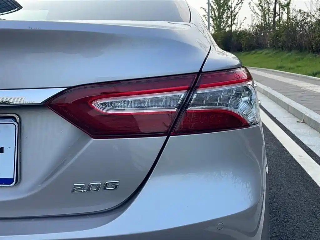 Toyota Camry 2018 2.0G Luxury Edition фото 24