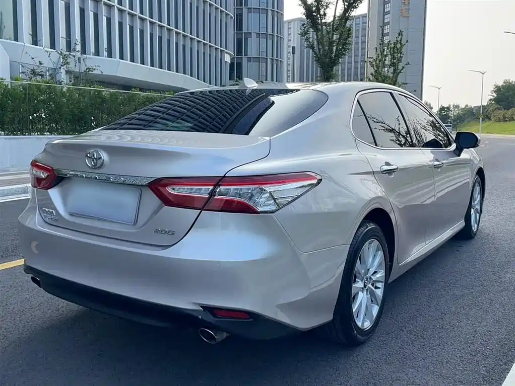 Toyota Camry 2018 2.0G Luxury Edition фото 23