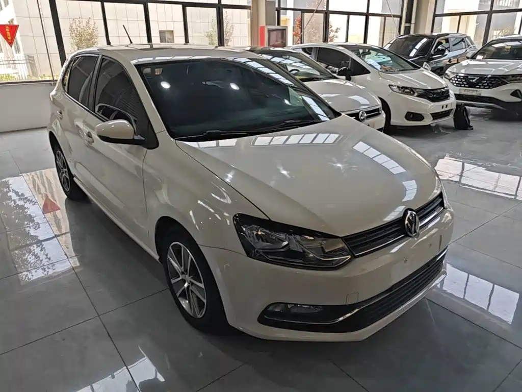 Фото 4 - Volkswagen Polo