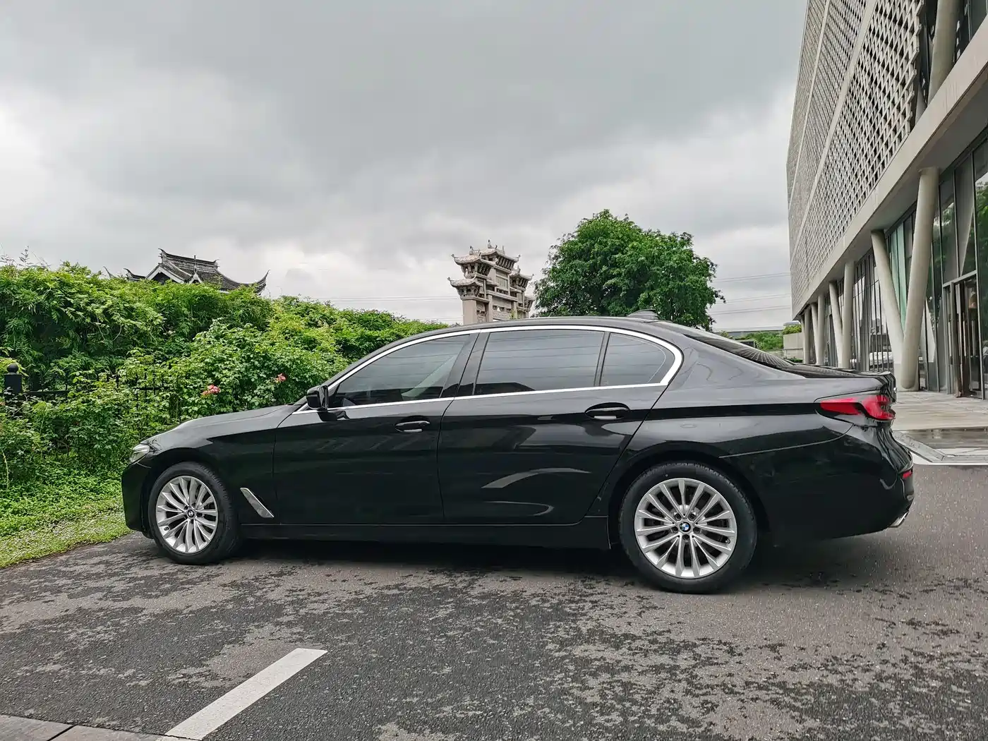 BMW 5 Series 2021 525Li Luxury Package фото 7
