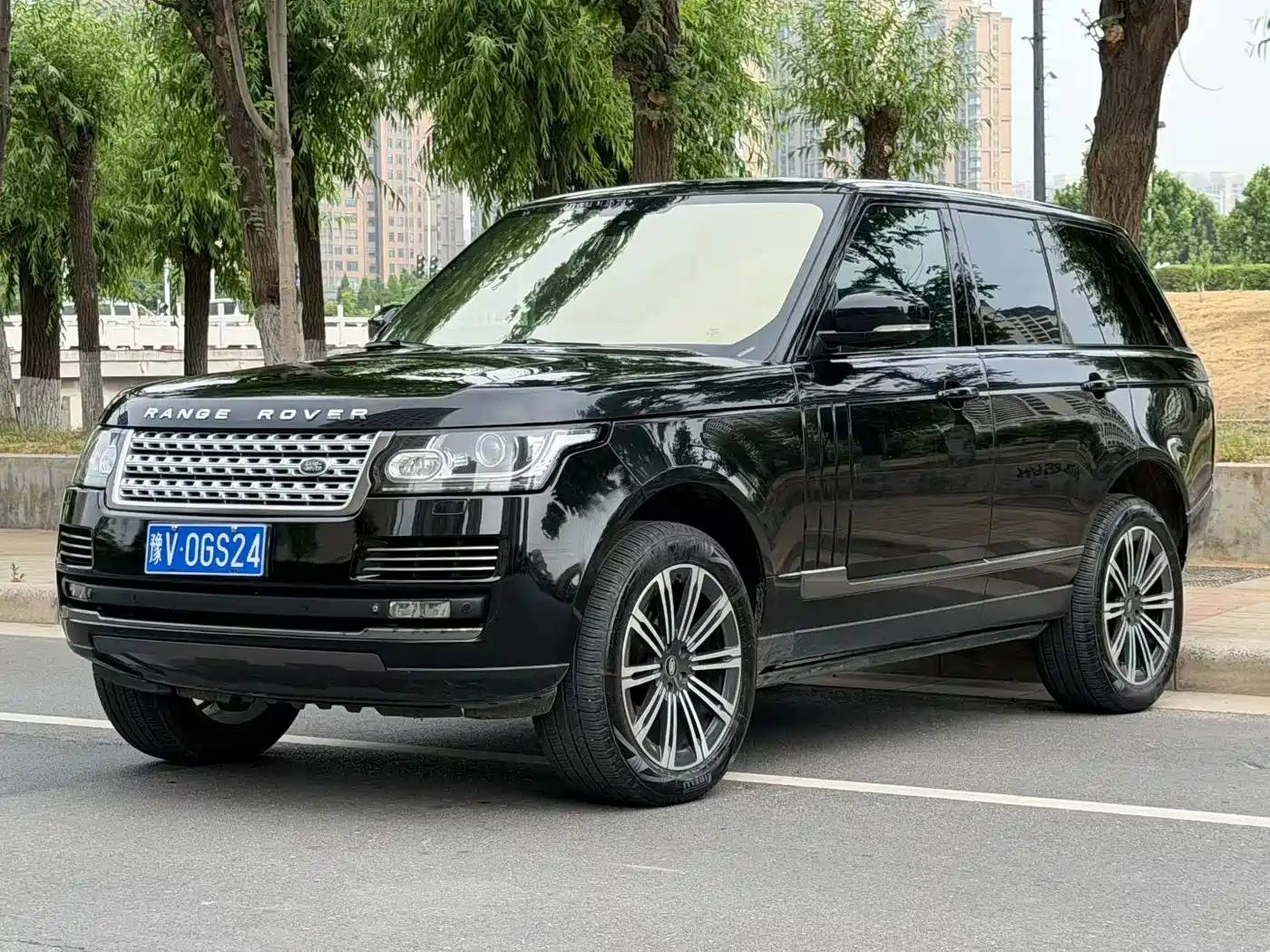 Land Rover Range Rover 2014 3.0 TDV6 Vogue SE