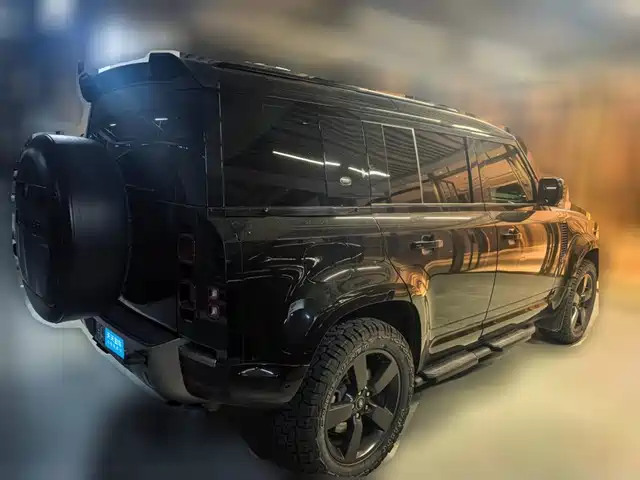 Land Rover Defender 2022 110 P400 X-DYNAMIC HSE — фото 2