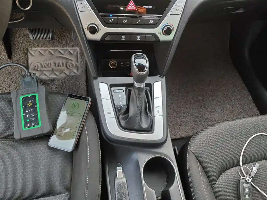 Hyundai Elantra 2016 Model 1.6L Automatic Smart Elite фото 11