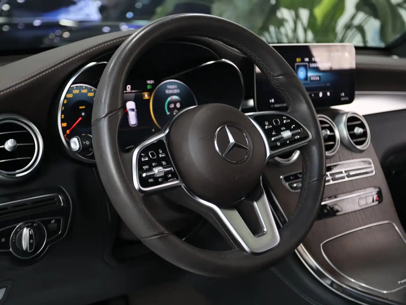 Mercedes-Benz GLC 2021 GLC 260 L 4MATIC Luxury фото 7
