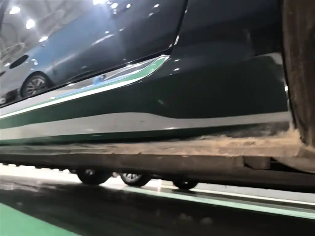 Hongqi H5 2025 2.0T Automatic Flag Celebration 500,000 Units Anniversary Edition фото 22