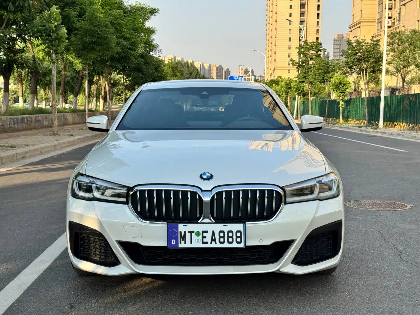 BMW 5 Series 2021 525Li M Sport Package фото 2