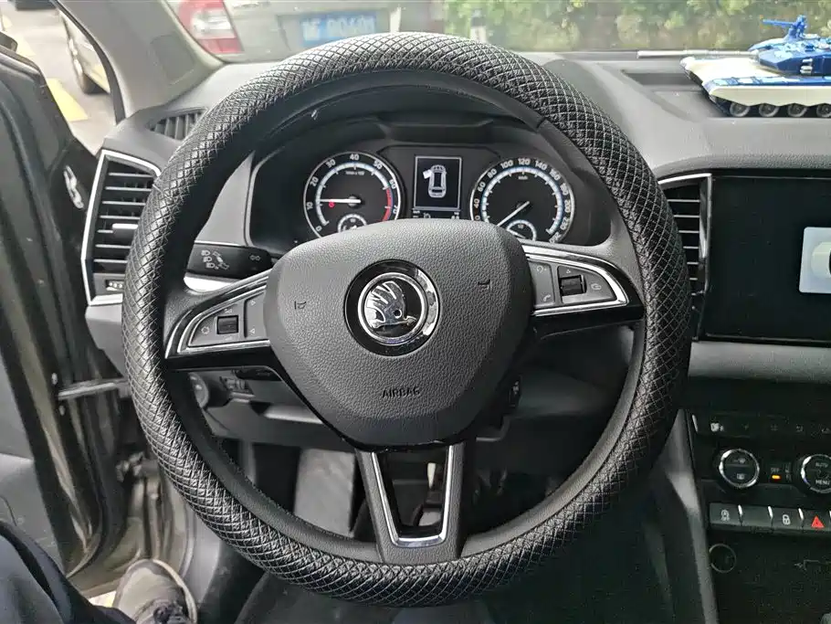 Škoda Karoq 2019 TSI280 Smart Drive Luxury Edition China V фото 14