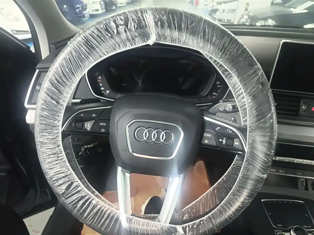 Audi Q5L 2020 Facelift 40 TFSI Honor Fashion фото 7
