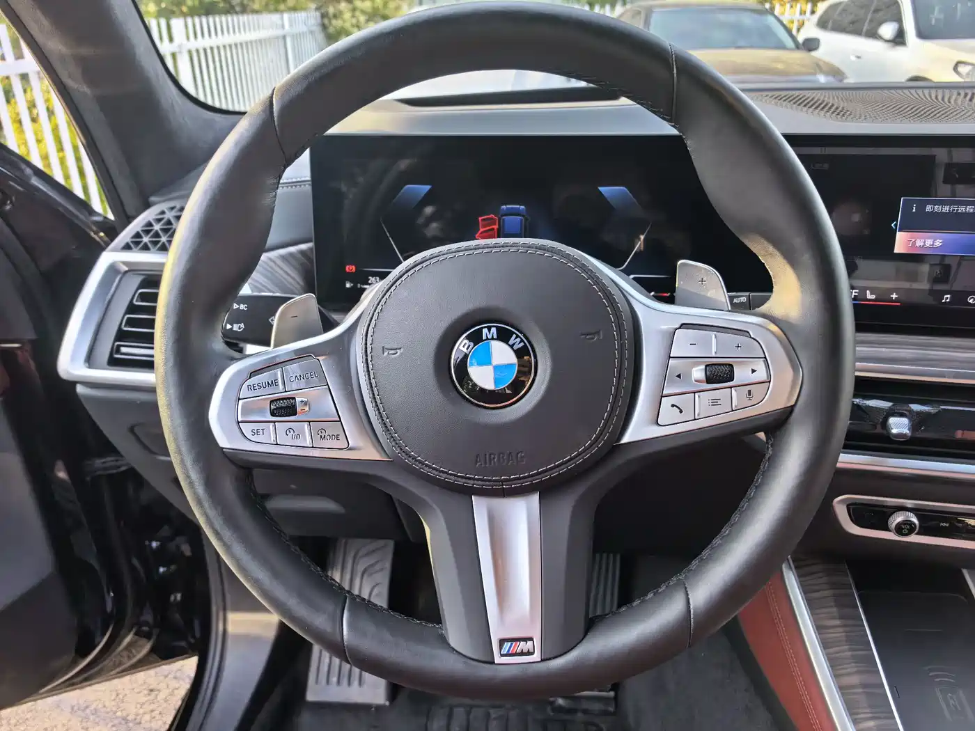 BMW X5 2025 Model xDrive 40Li M Sport Blackout Package фото 11