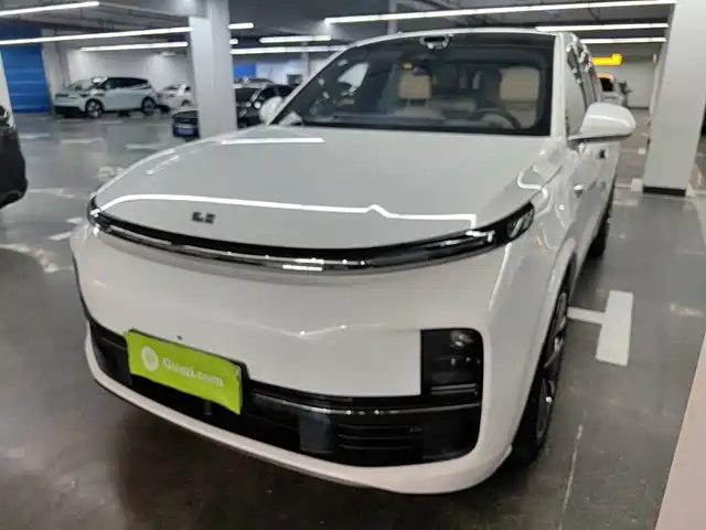 Li Auto Li L8 2025 Max Smart Renewal Edition