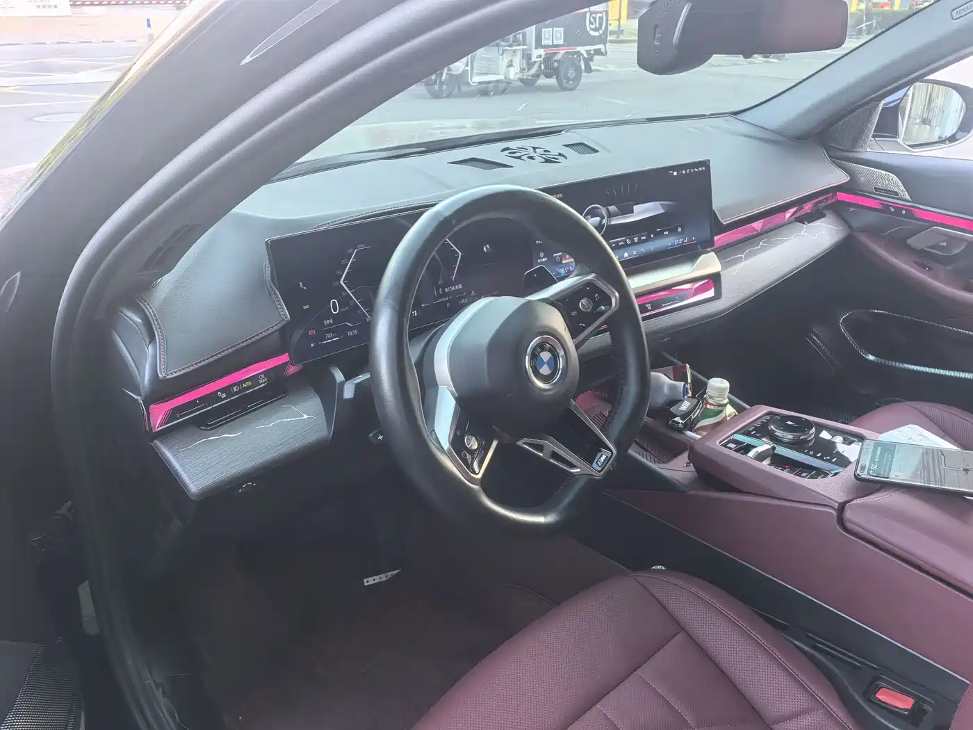 BMW 5 Series 2024 530Li Leading M Sport Package фото 8