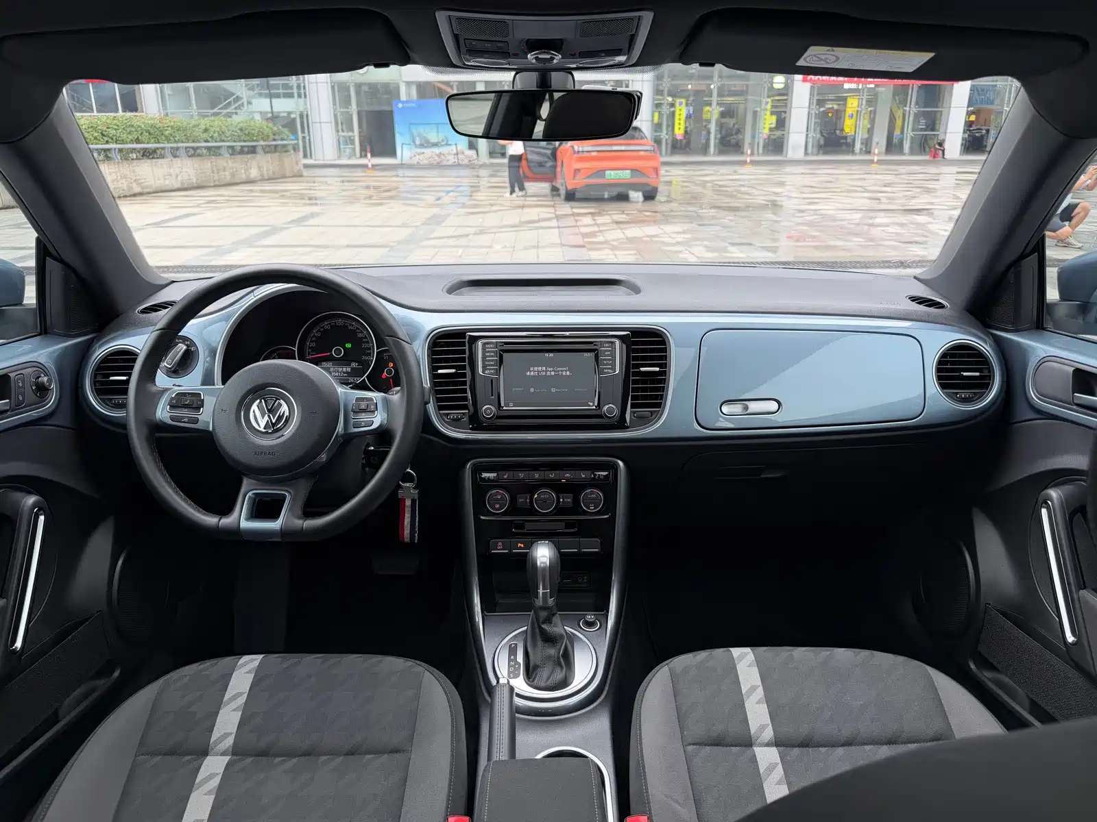 صورة 9 - Volkswagen Beetle