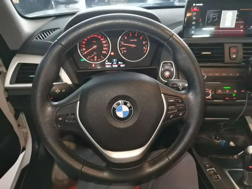 BMW 2 Series (Import) 2016 2014 220i Leading