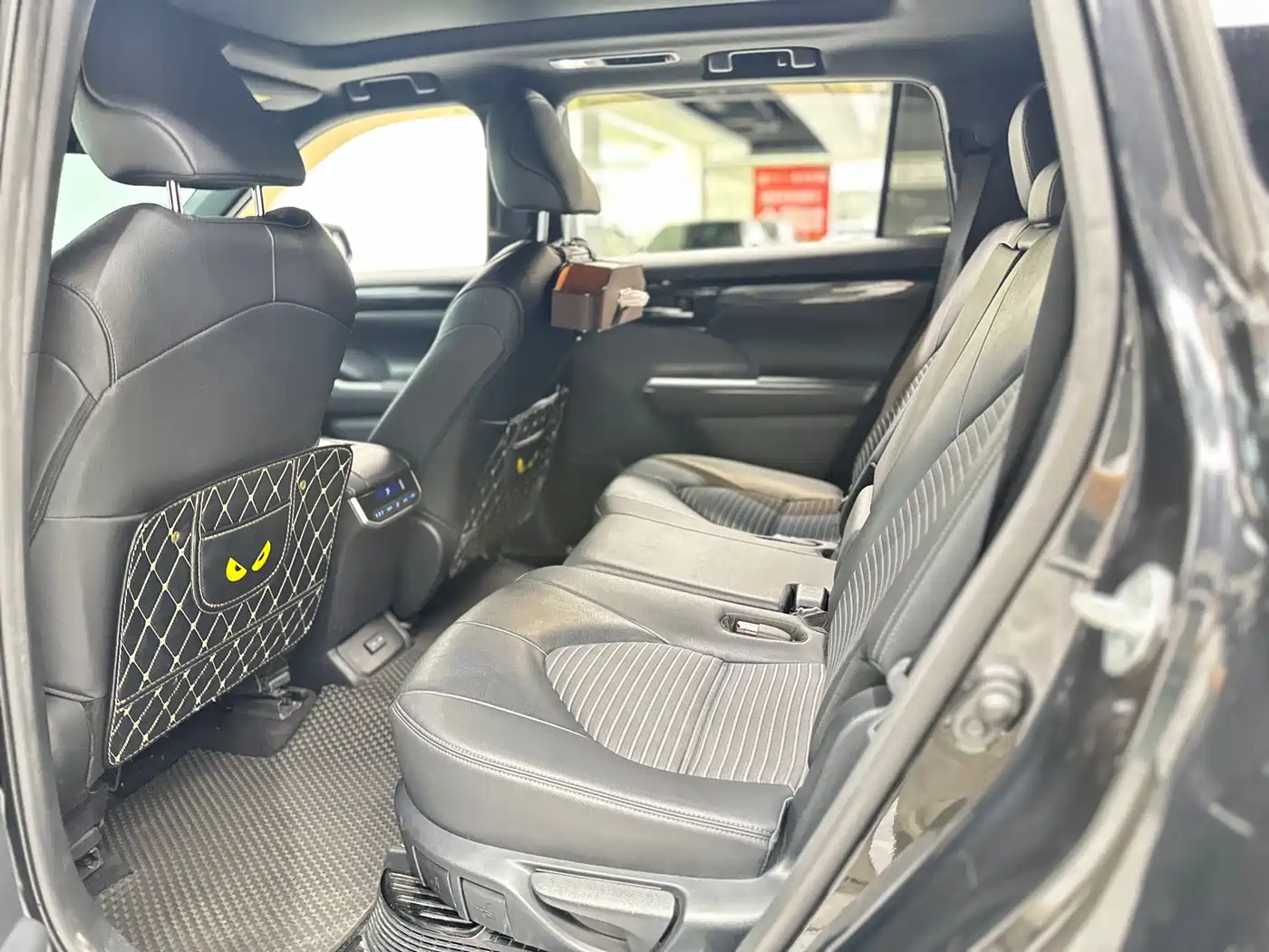 Toyota Crown Kluger 2021 2.5L HEV 4WD Premium фото 25