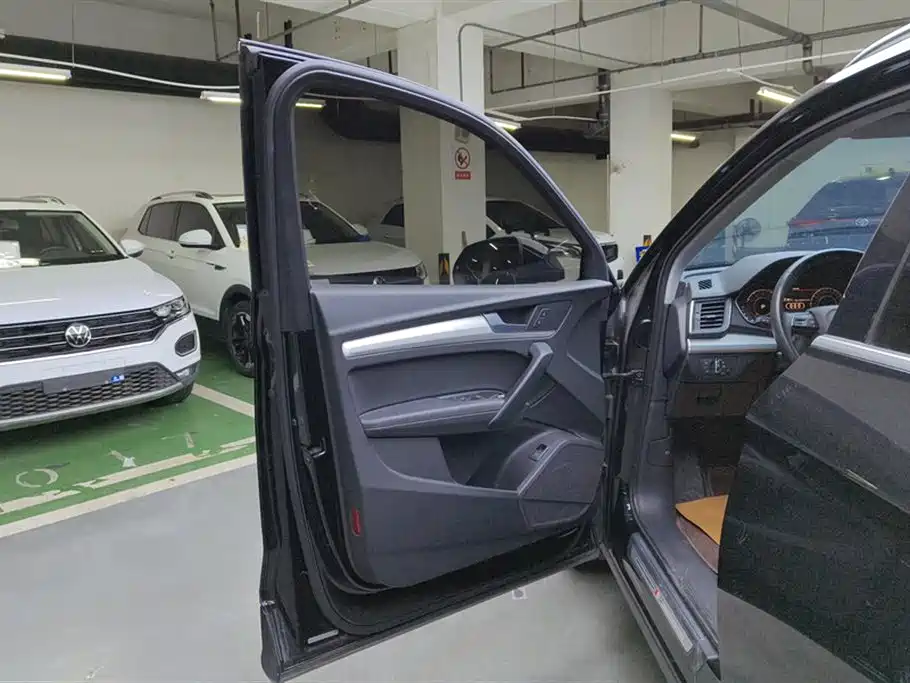 Audi Q5L 2020 Facelift 40 TFSI Honor Fashion фото 7