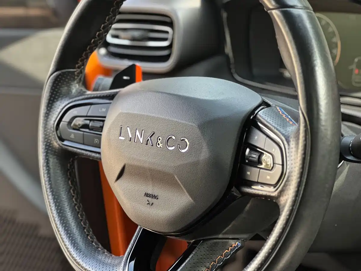 Lynk & Co 02 Hatchback 2021 2021 2.0TD Halo